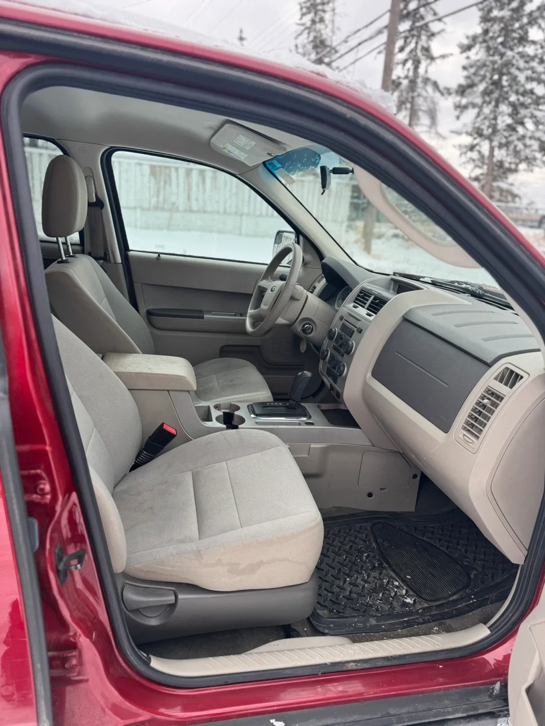 Red 2011 Ford Escape SUV image indicator(5)