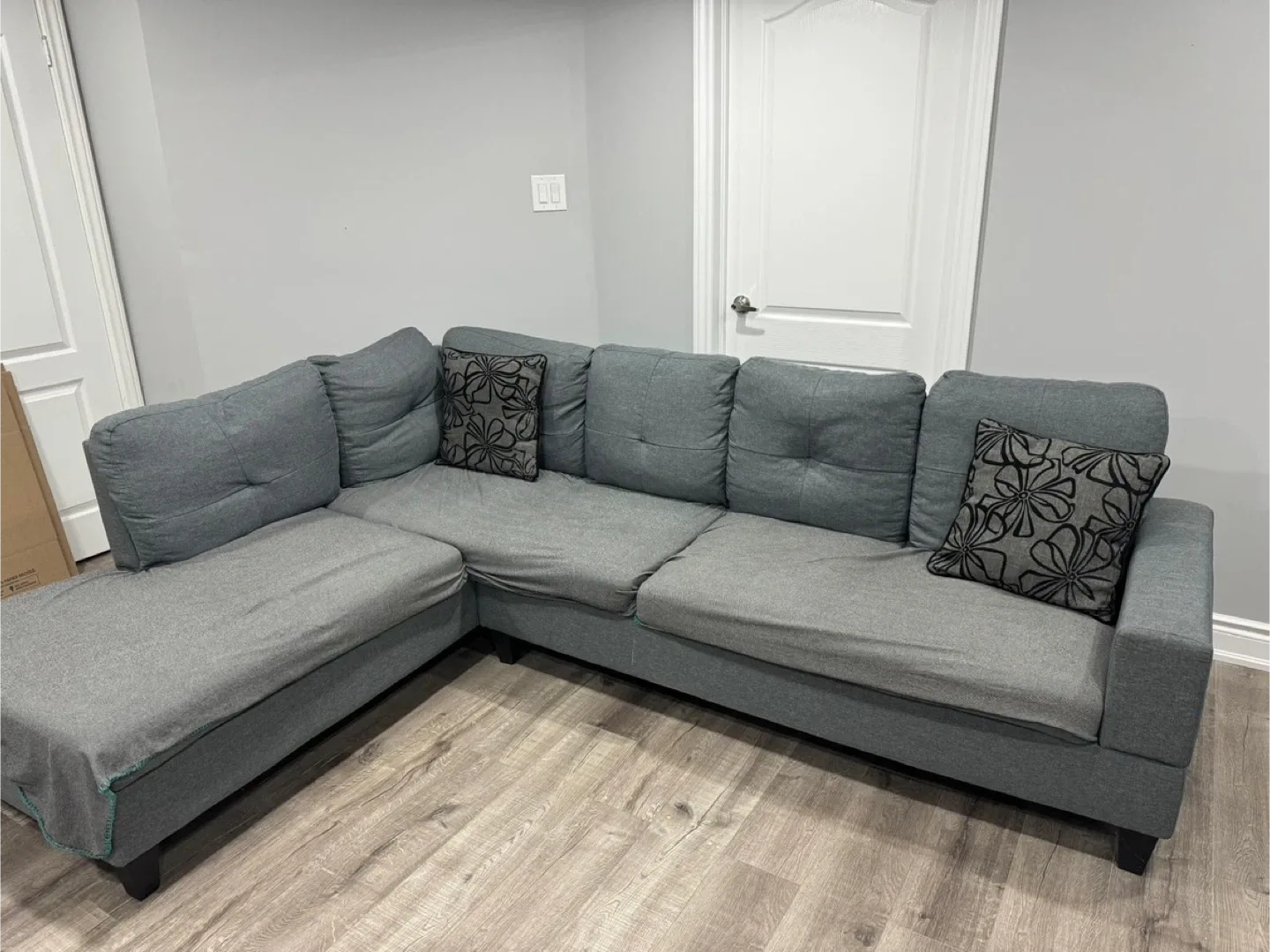 Grey Sectional Sofa image indicator(3)