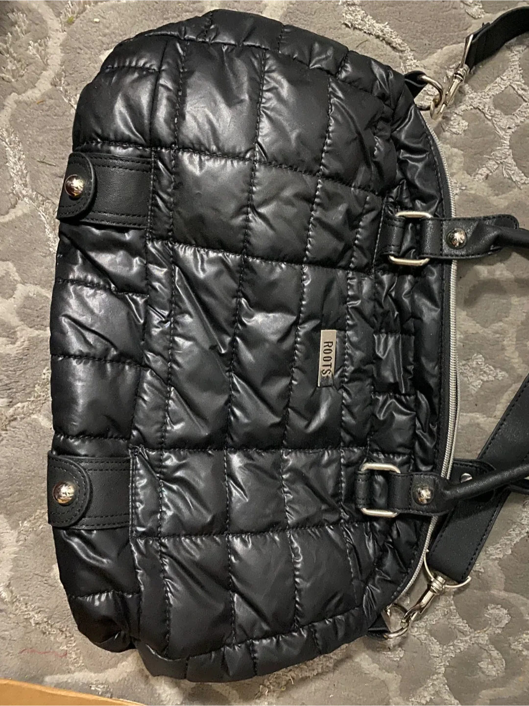 Roots Black Puffer Tote Bag image indicator(2)