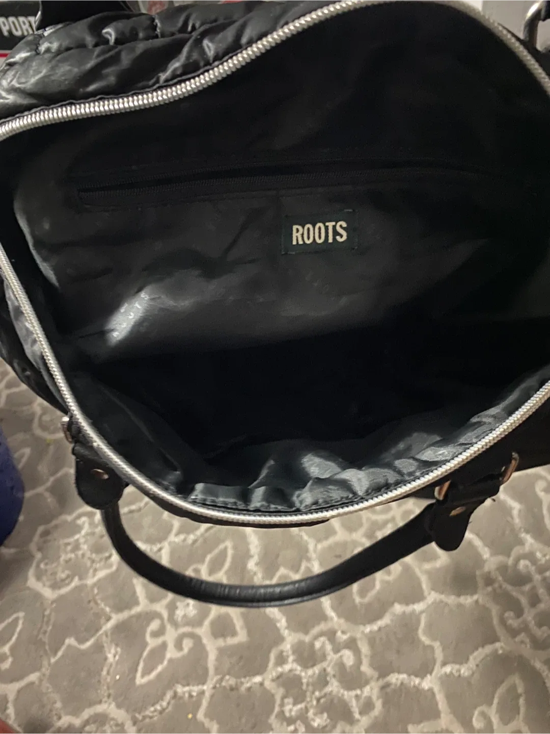 Roots Black Puffer Tote Bag image indicator(3)