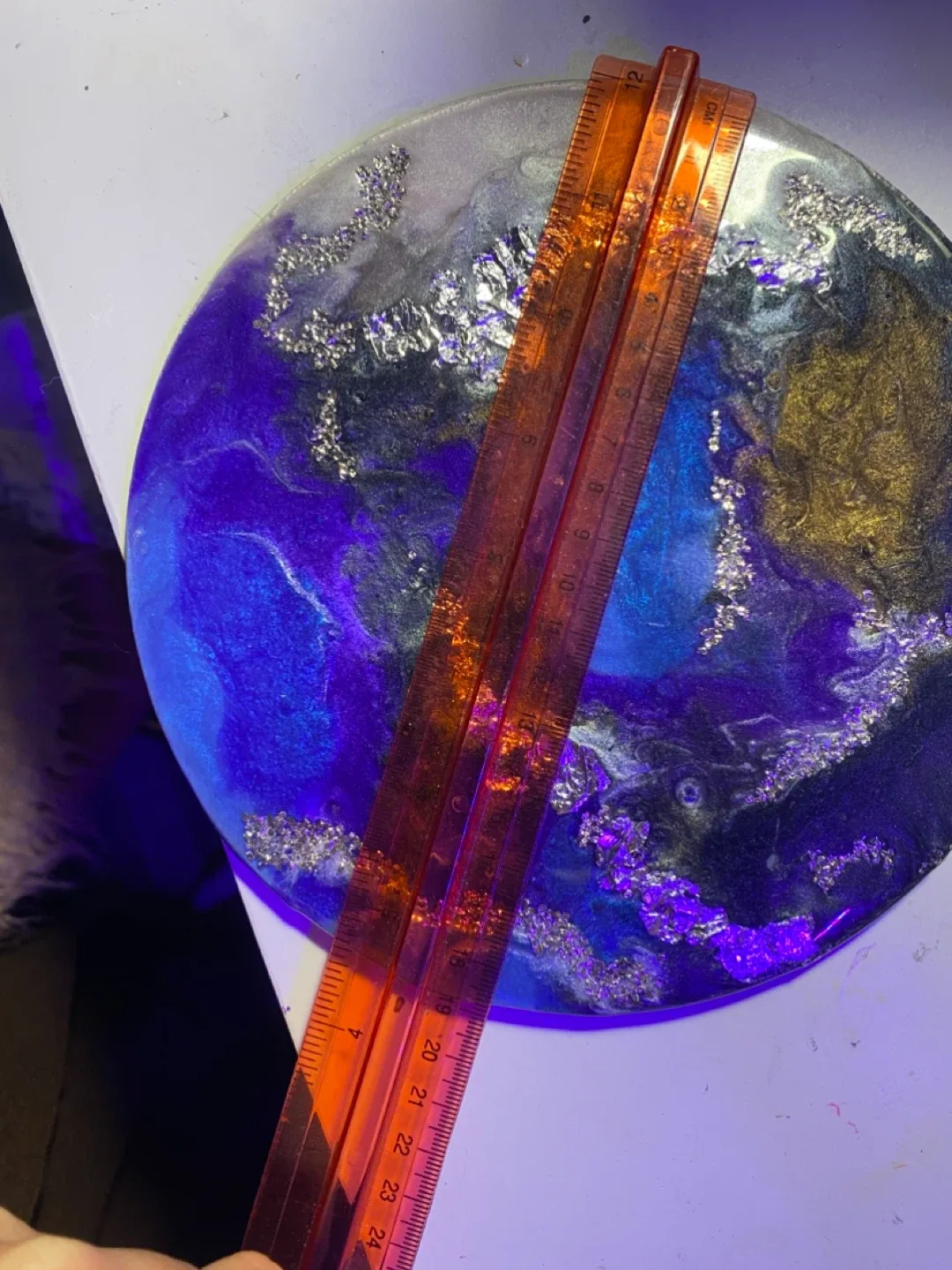 round epoxy resin art image indicator(2)