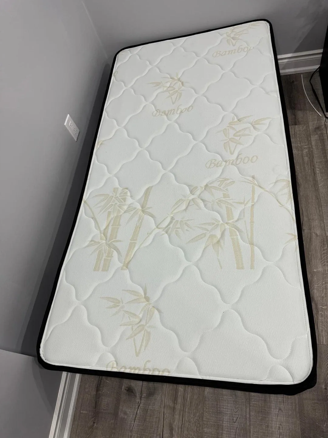 Mattress - Single Size 9" thick image indicator(2)