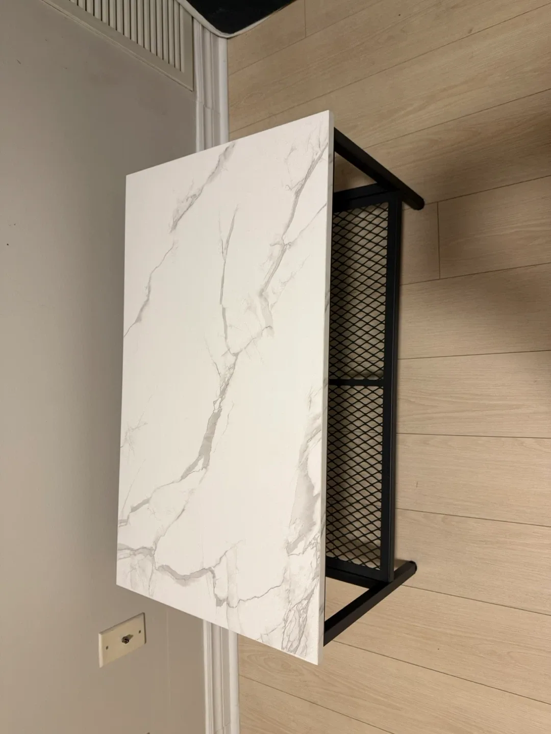 White Marble Top Coffee Table image indicator(3)