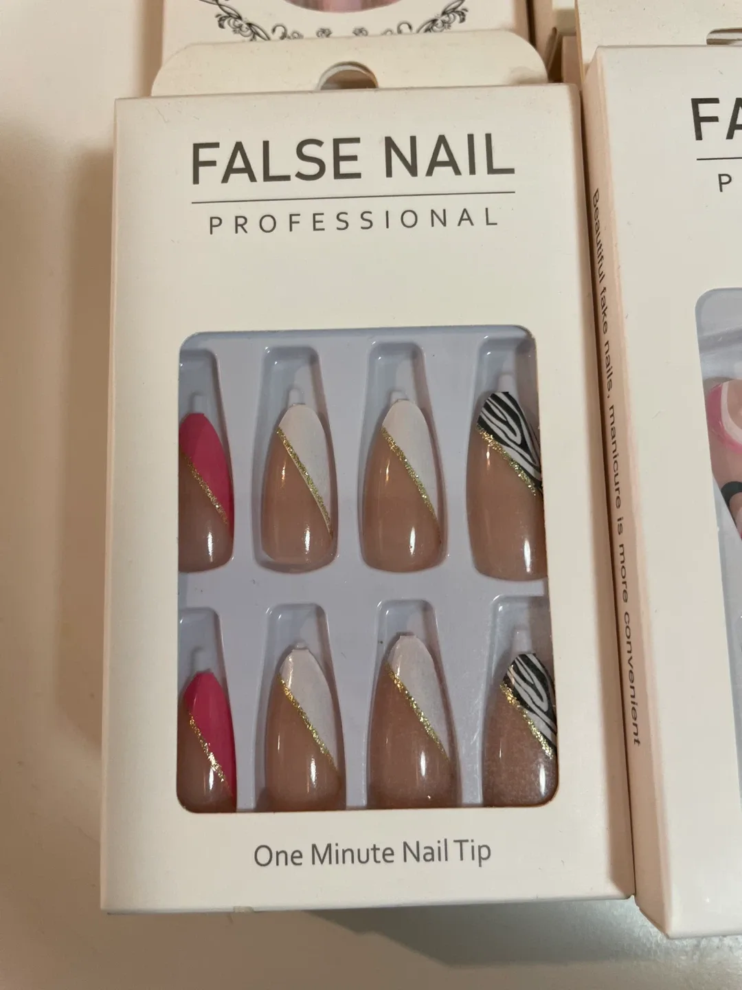 False Nail Set - 24 pcs image indicator(6)
