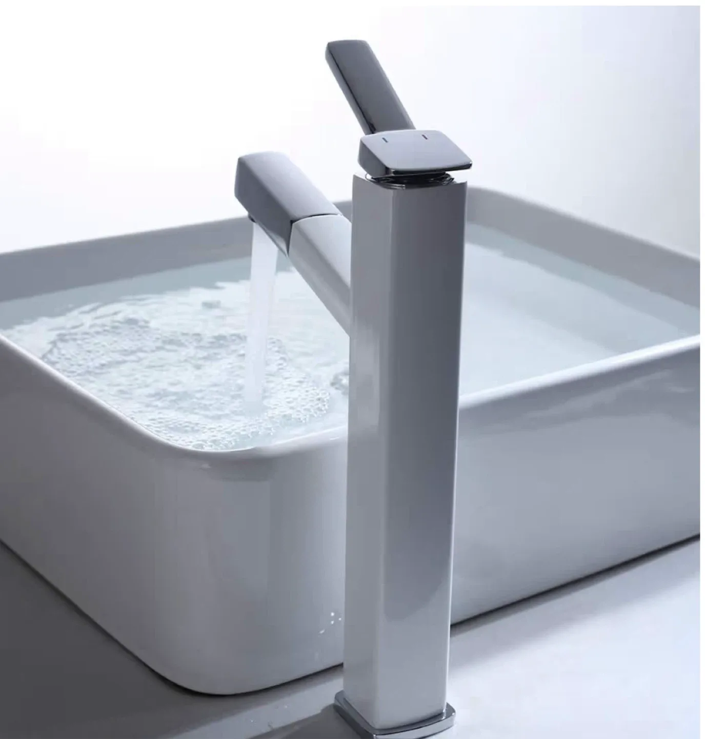 Faucet single hole. Brass(Tall, Chrome & White) image indicator(2)