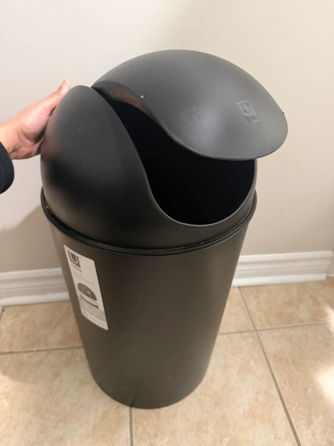 Umbra Grand Can Waste Bin - Black