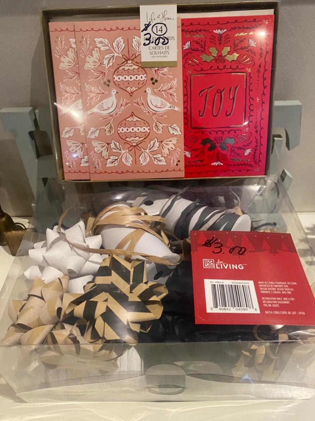 Life at Home Holiday Cards & Bows and 14 Christmas cards