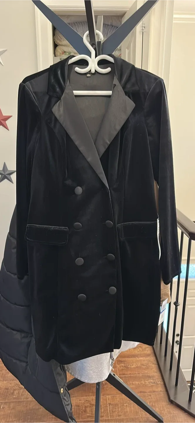 Macy's Holiday Black tuxedo dress - Size XL