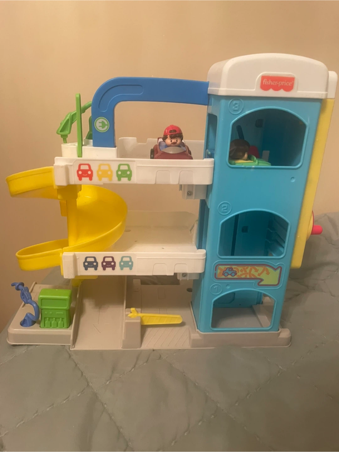 Fisher-Price Little People Helpful Garage