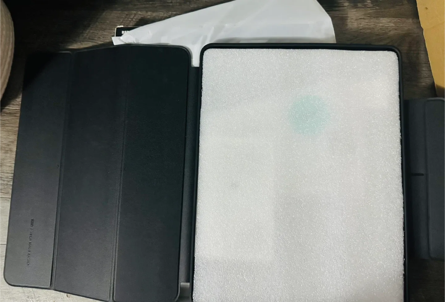 New! ESR Rebound Series Hybrid Case 360 for iPad image indicator(2)