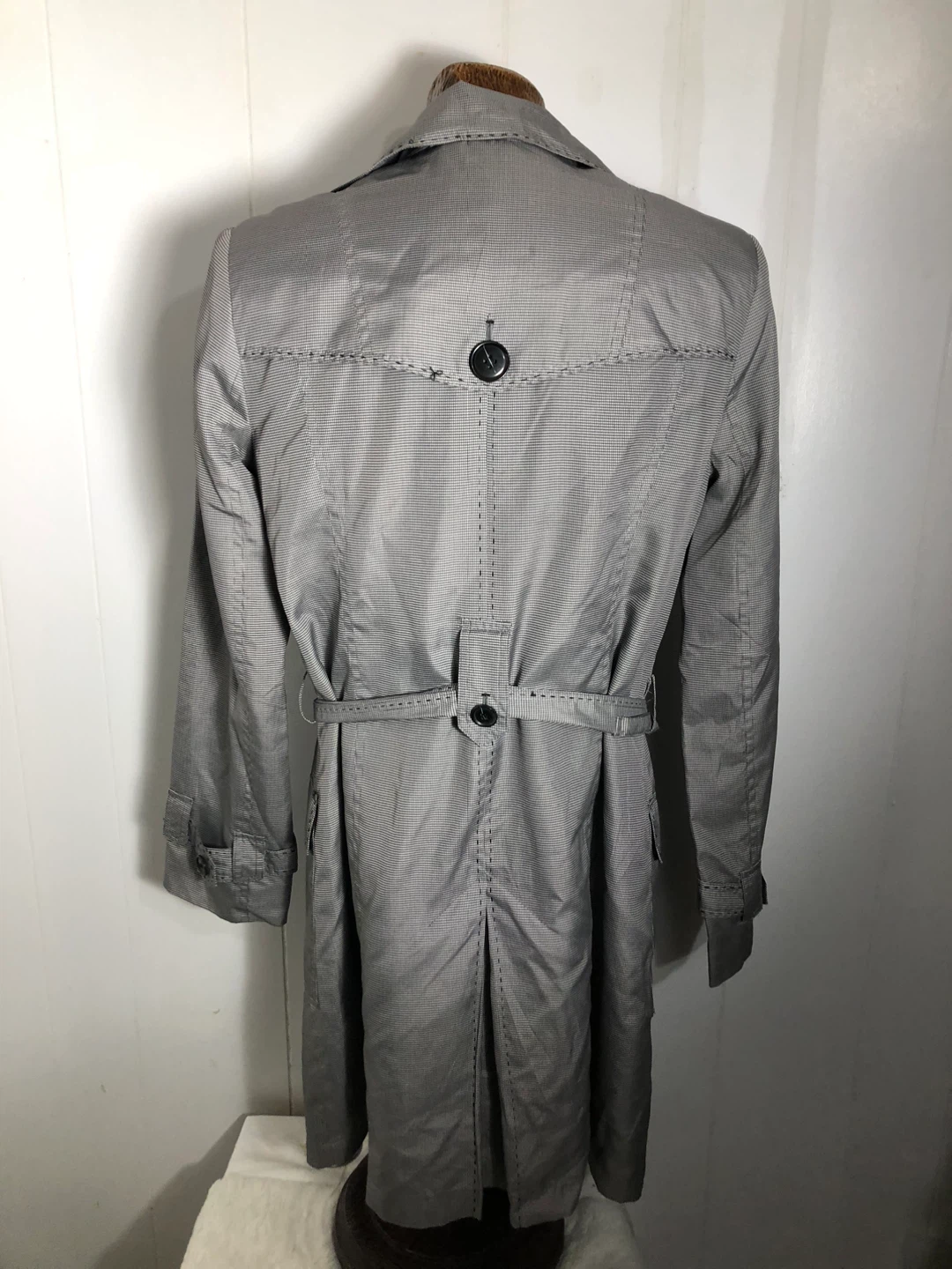 Women’s Black&White Trench Coat. Size 8. - photo 2