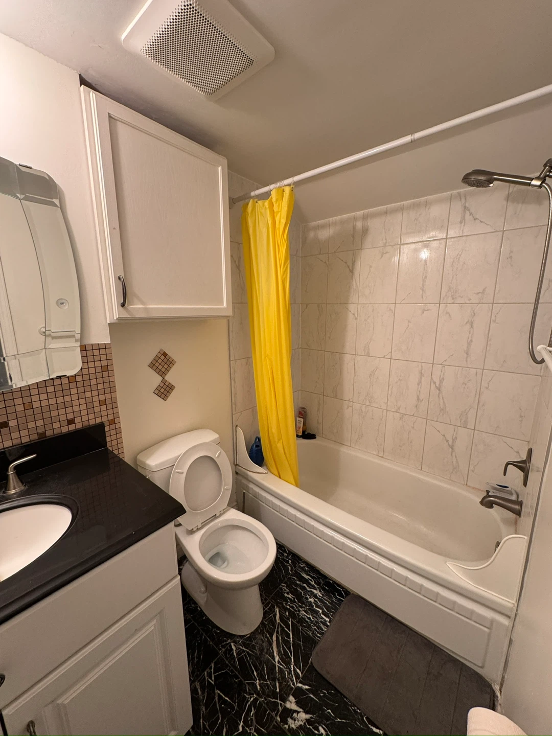 Private room for rent - photo 3