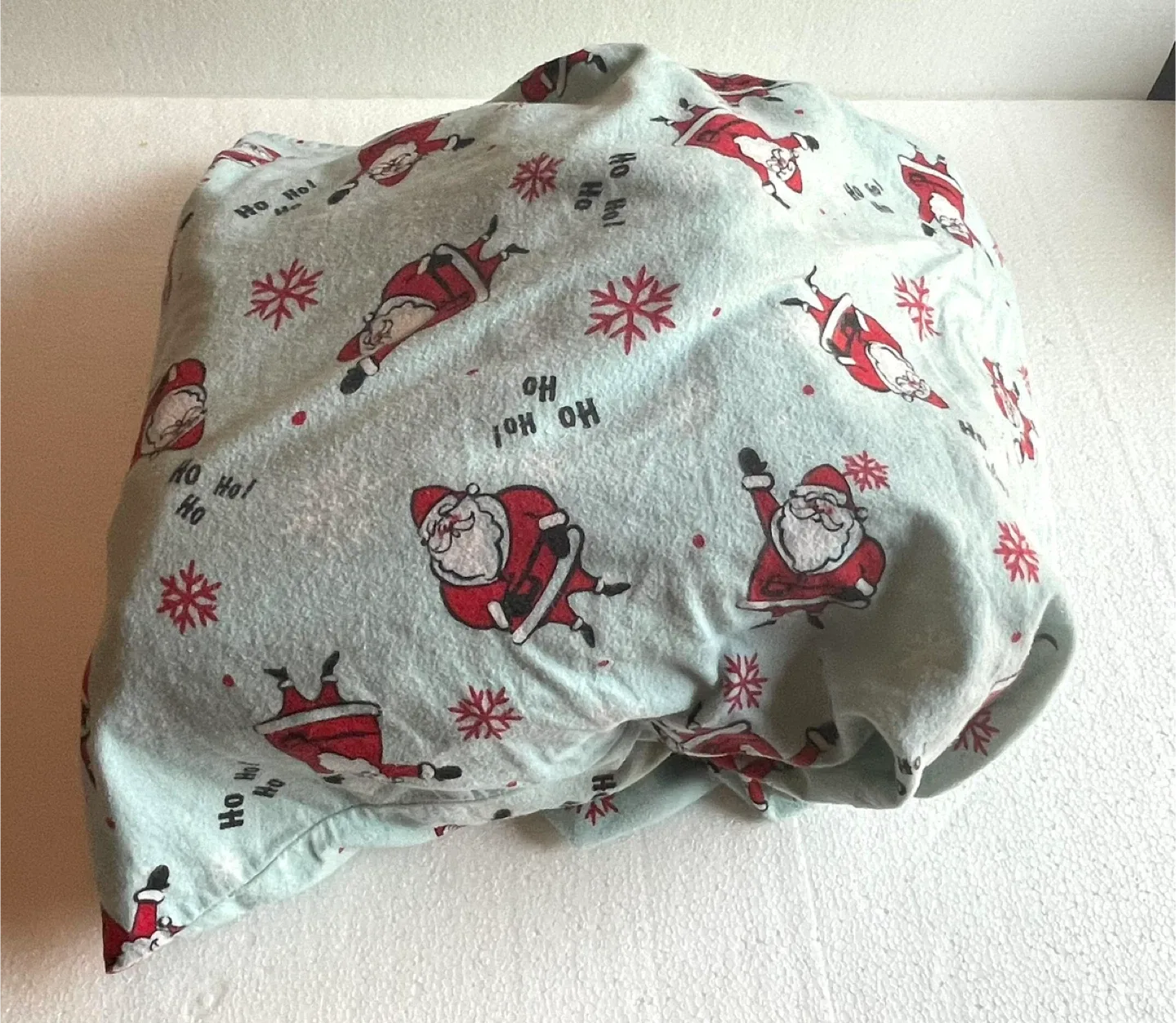 Queen Santa Sheet Set fitted and flat sheet 2 pillow cases