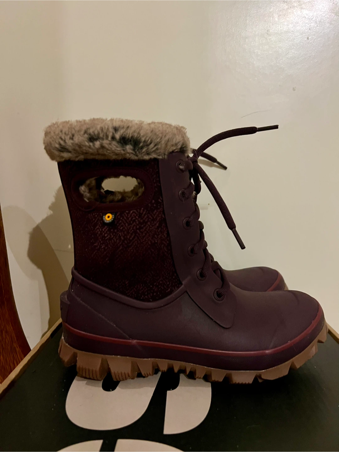 Bogs Arcata Faded Wine Women's Boots - Size 7