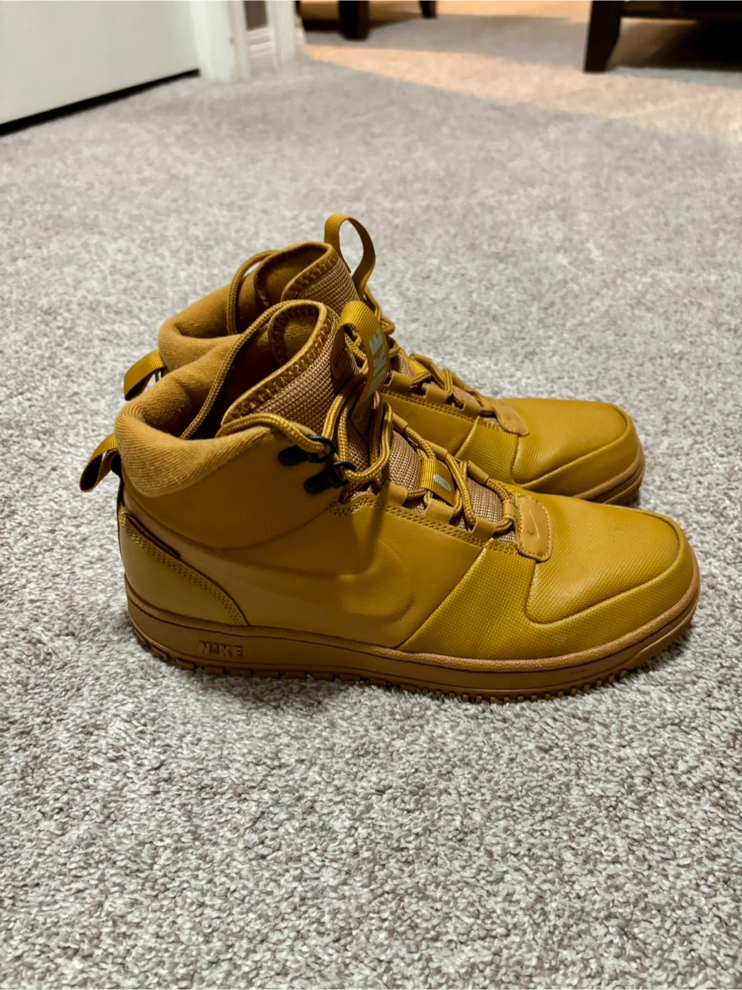 Nike Winter Boots Size 9.5 men - photo 2