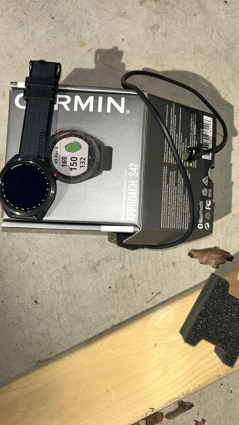 Garmin approach watch a42