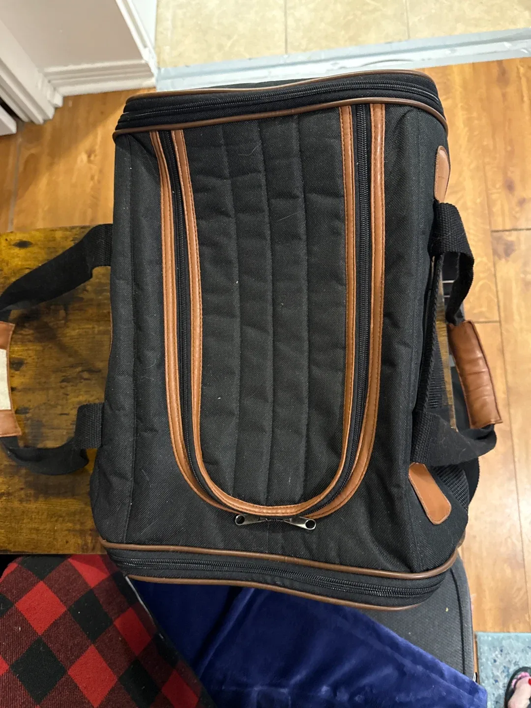 Pawfect Pets Black Pet Carrier image indicator(2)