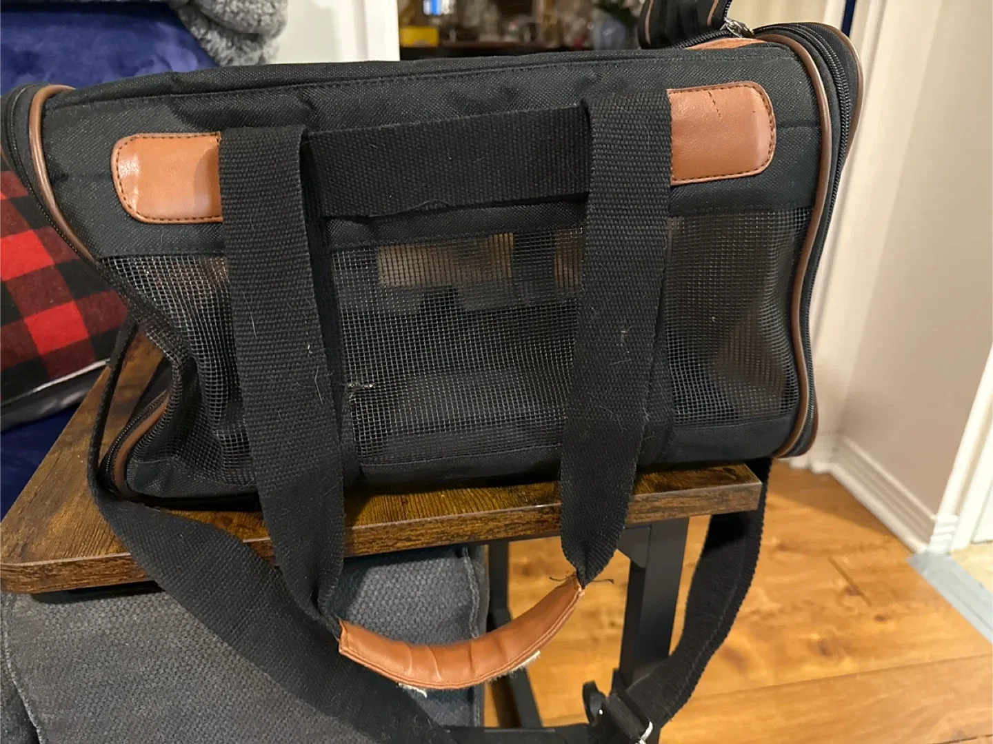 Pawfect Pets Black Pet Carrier image indicator(4)