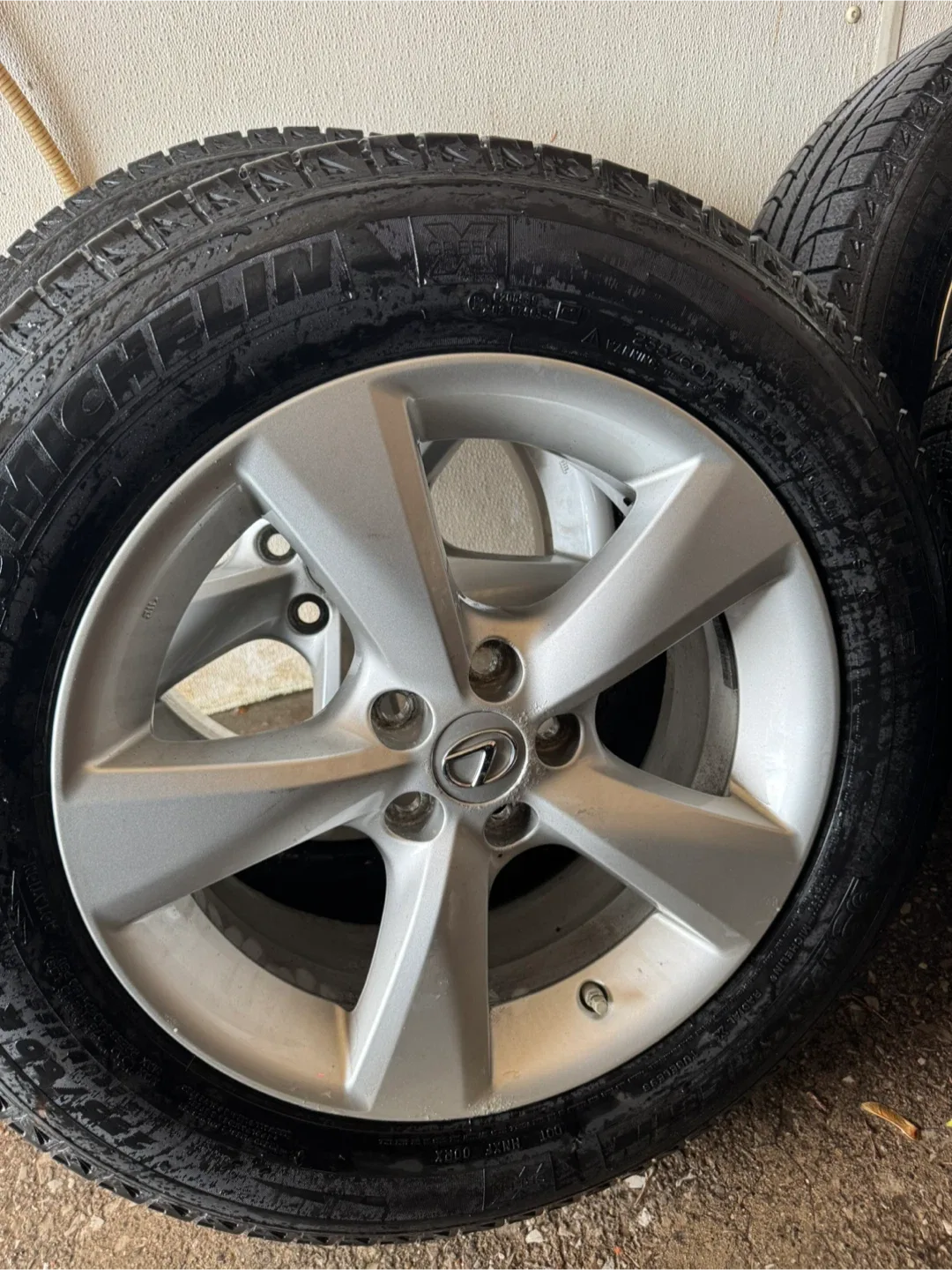 235/60/18 OEM Lexus RX rims with Michelin X ice