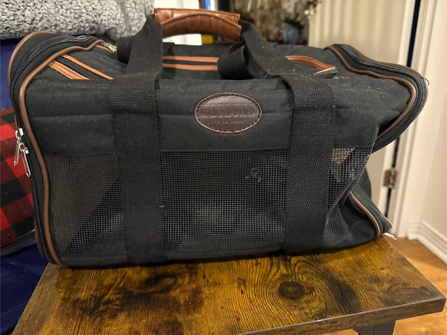 Pawfect Pets Black Pet Carrier image indicator(5)