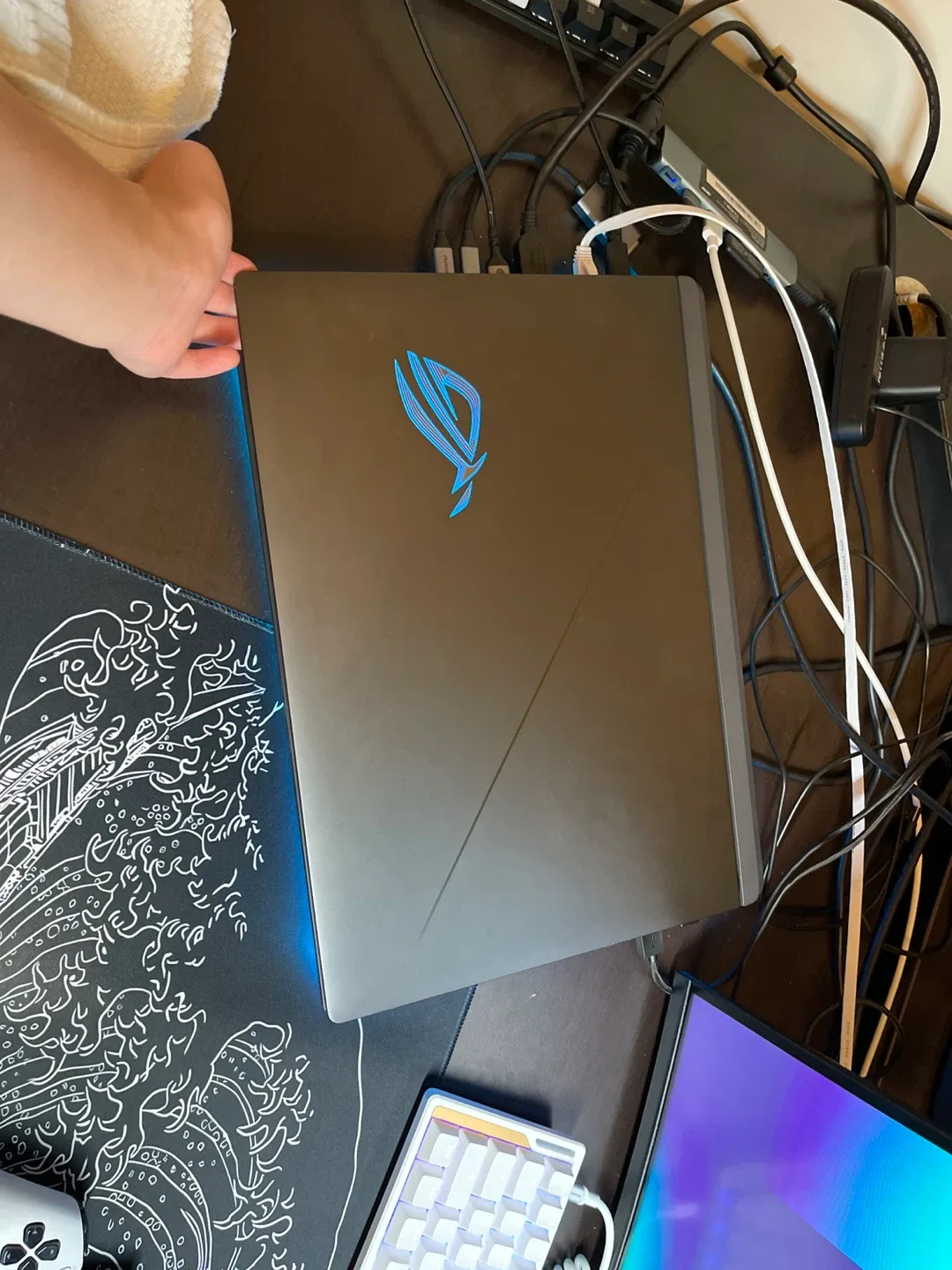 5080 ROG laptop image indicator(2)