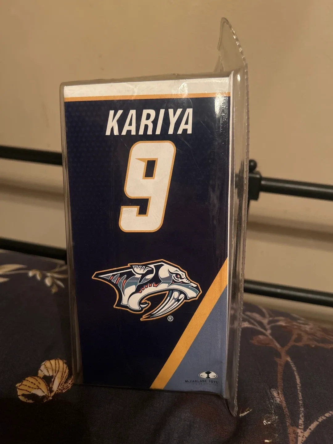 Paul Kariya McFarlane NHL Series 12 Figure image indicator(4)