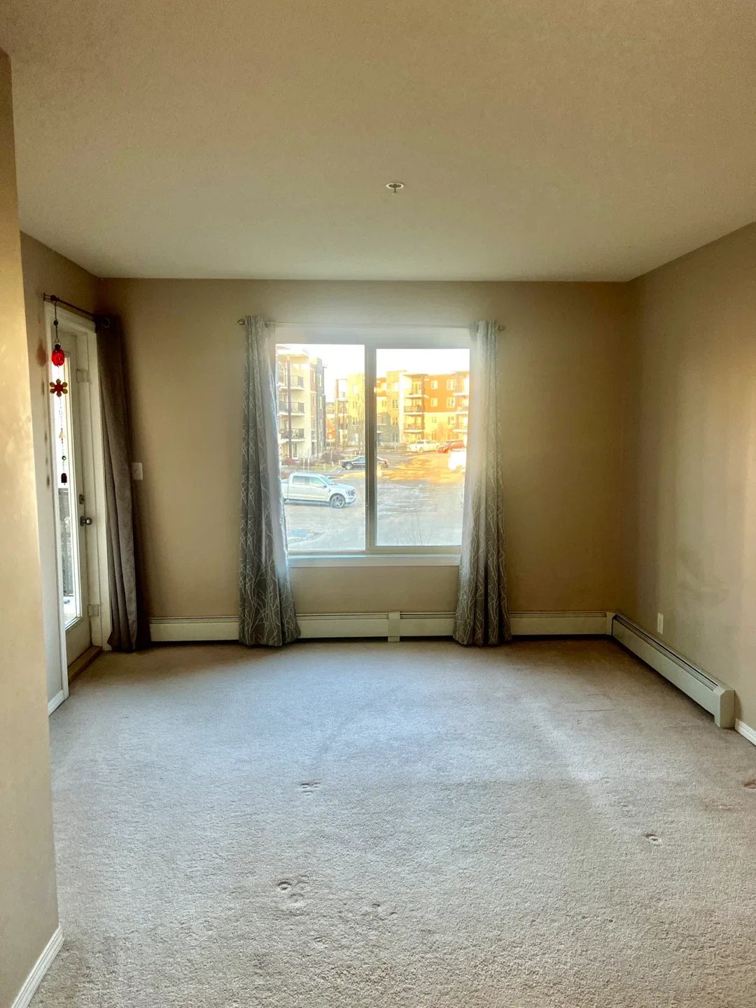 2 bed 1 bath condo  $1275 (11804 22ave sw)