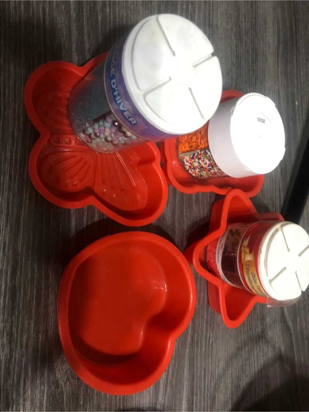 Silicone Cake Decorating Molds & Sprinkles Set image indicator(3)