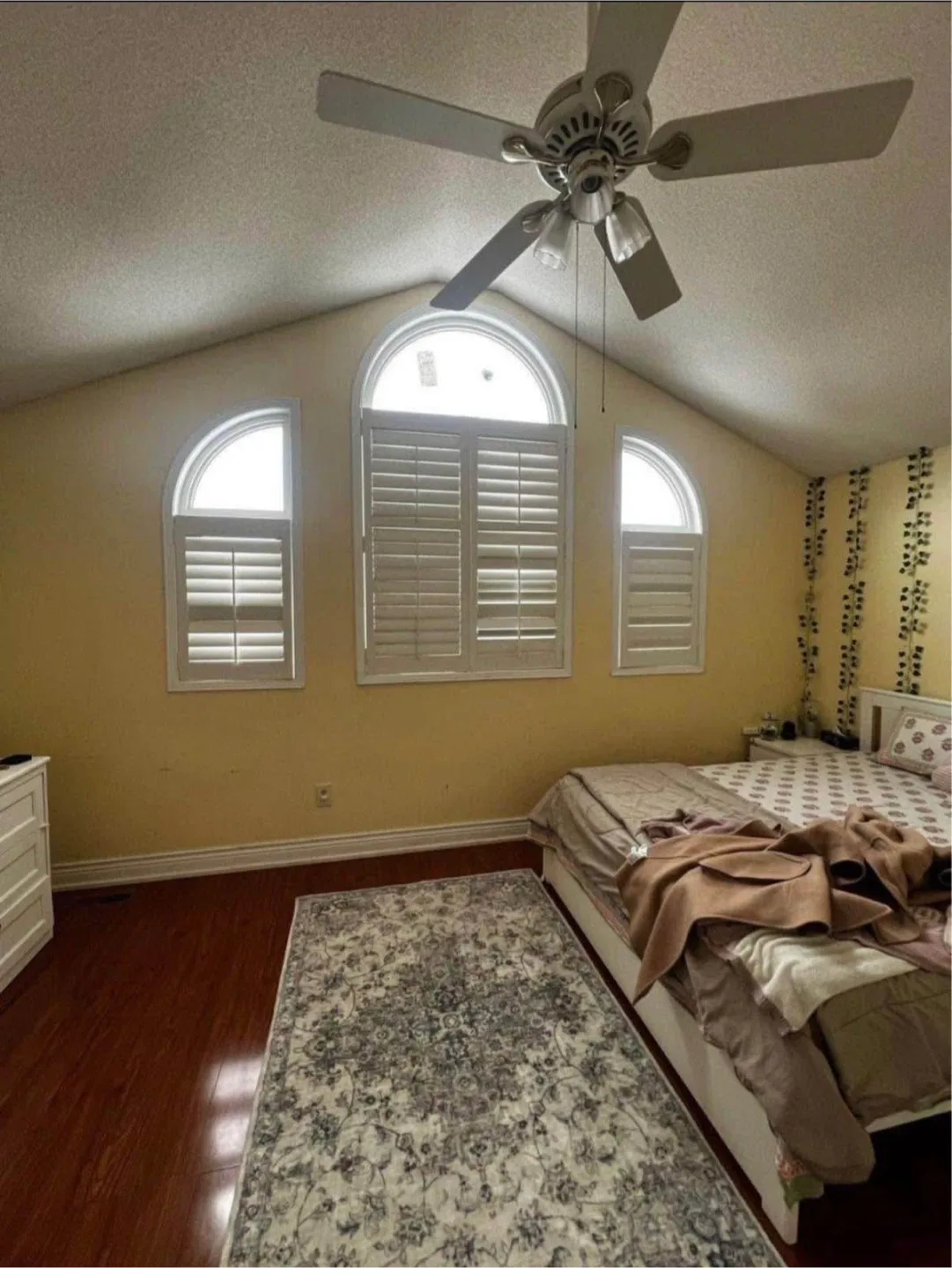 Room for rent image indicator(6)