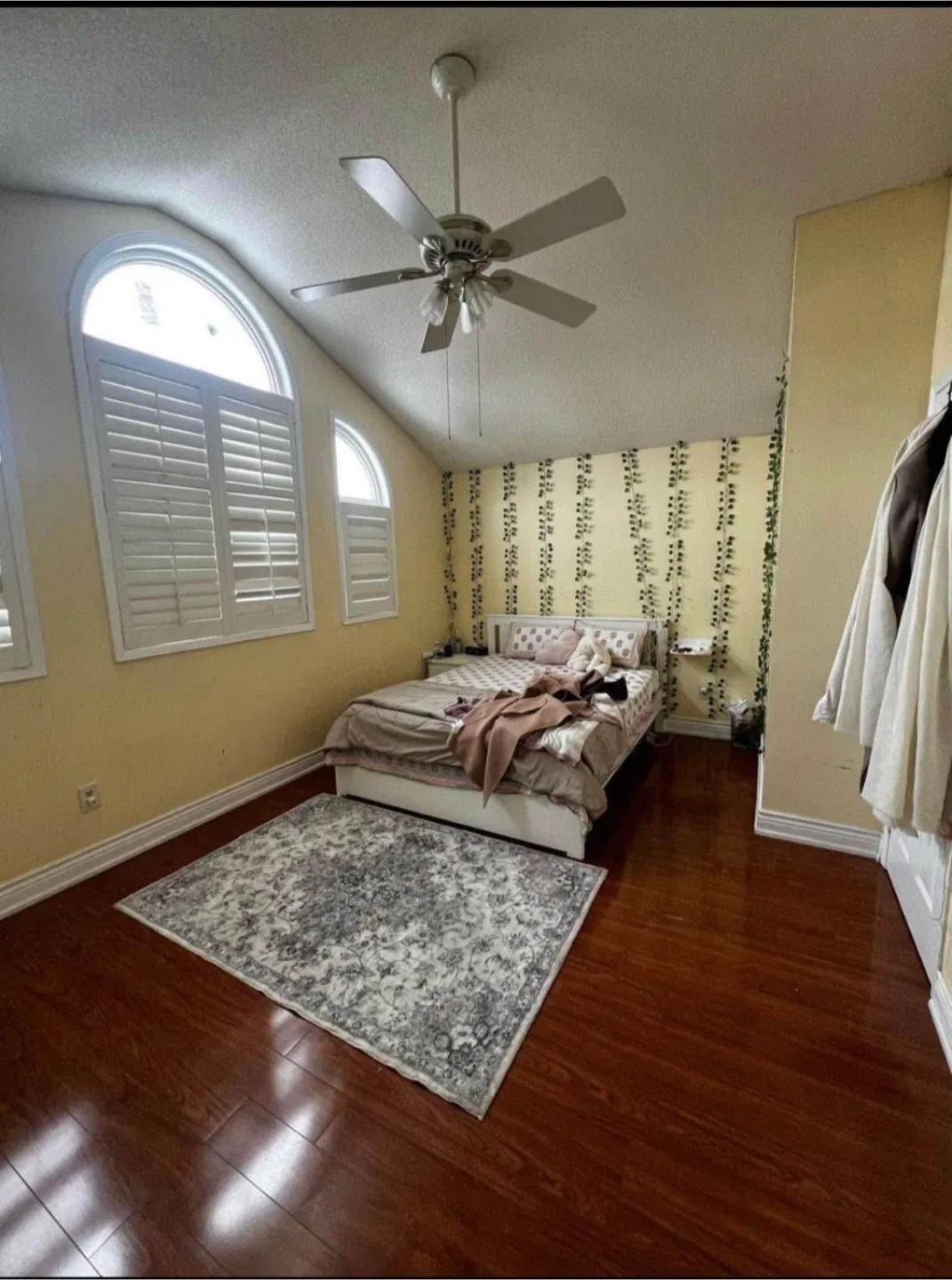 Room for rent image indicator(5)