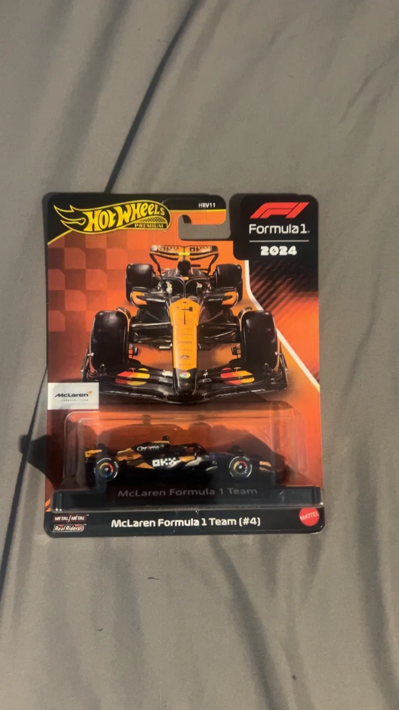 F1, Hotwheels Premium, 1:64 Model, Diecast image indicator(4)