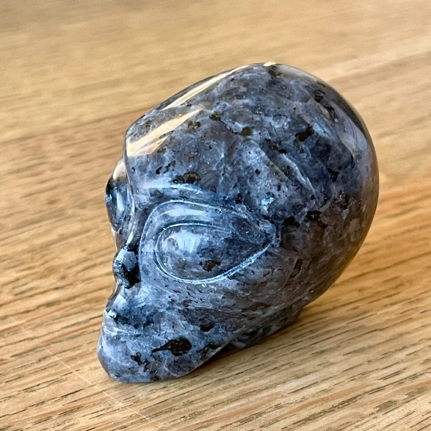 Alien carving - Larvakite stone