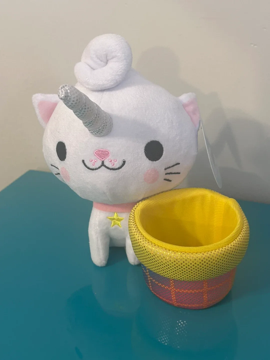🍦RARE NEW Kitty Cones Plush Collectible Ice Cream Kitty image indicator(5)