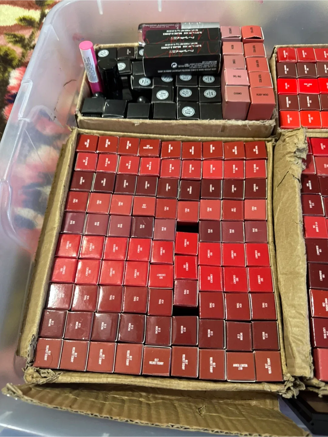 MAC Lipsticks 19 Shades Brand New in the Box image indicator(5)