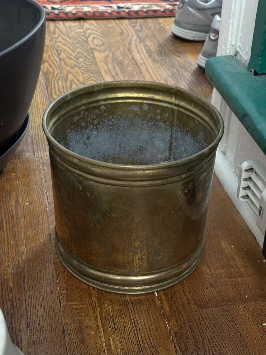 Assorted Ceramic Plant Pots image indicator(6)