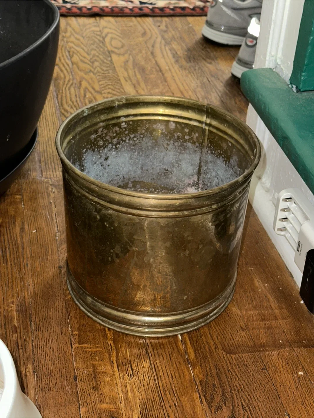 Assorted Ceramic Plant Pots image indicator(7)