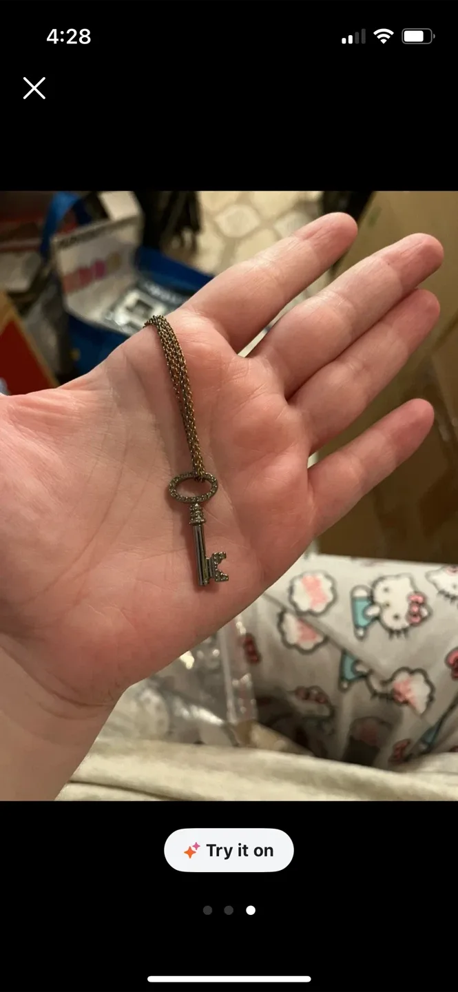 Alice In Wonderland Swarovski Key Pendant Necklace image indicator(3)