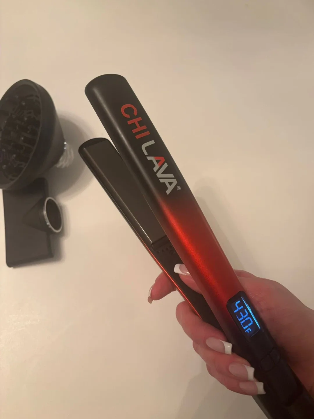 CHI Lava Hair Dryer & Straightener Set image indicator(2)