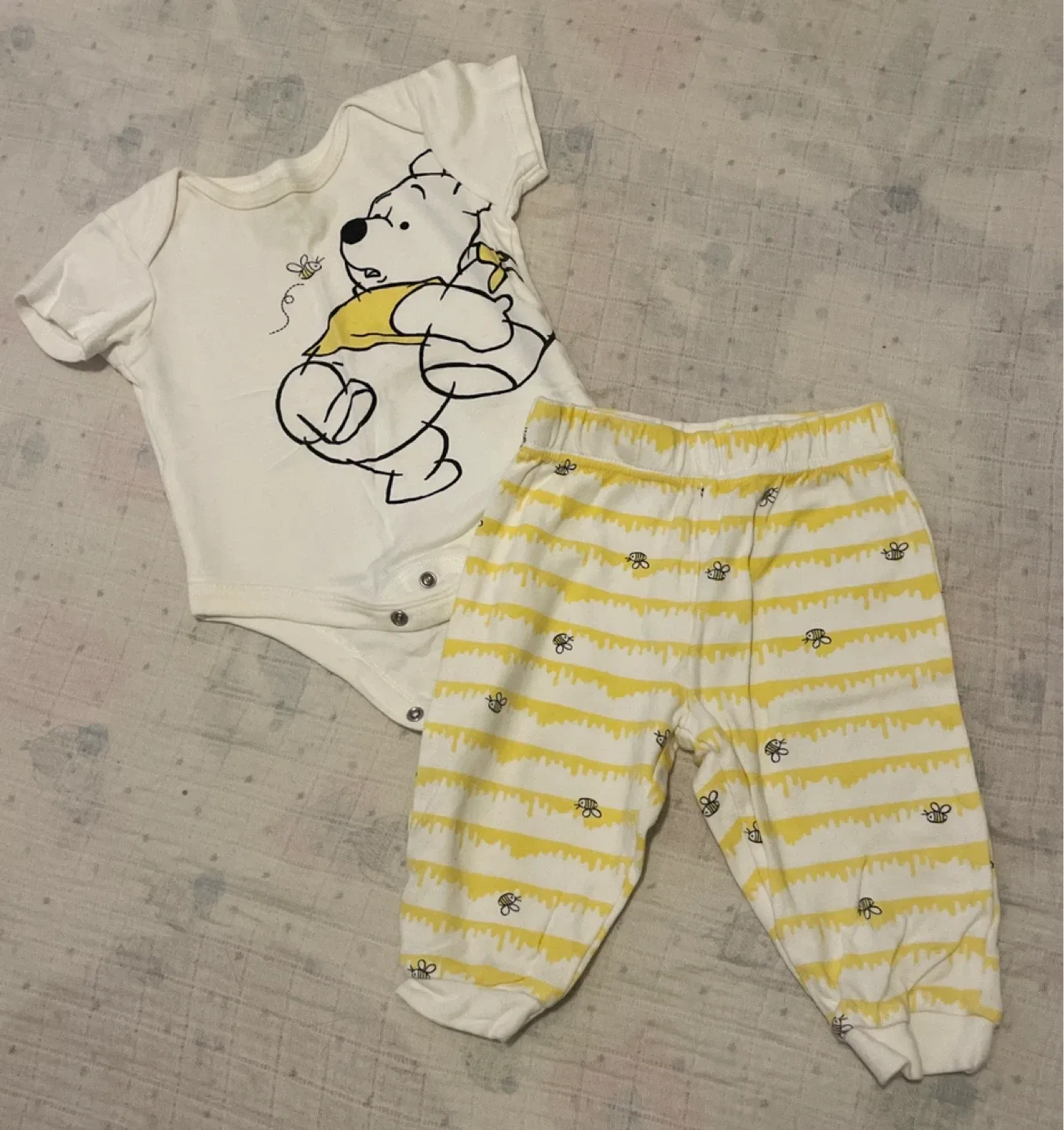 Disney Baby Winnie the Pooh Outfit, 9M