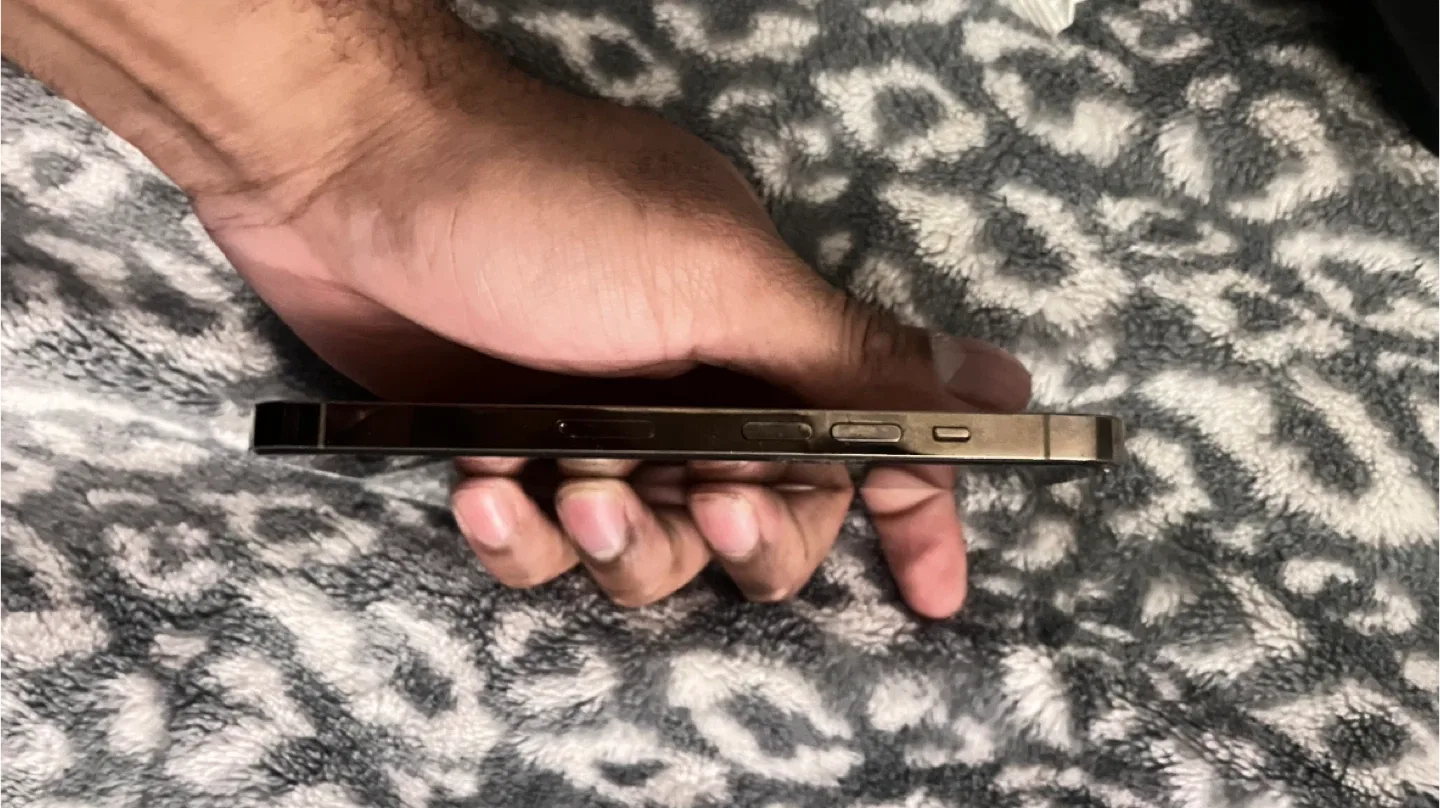 iPhone 14 Pro Max Gold 256GB image indicator(4)