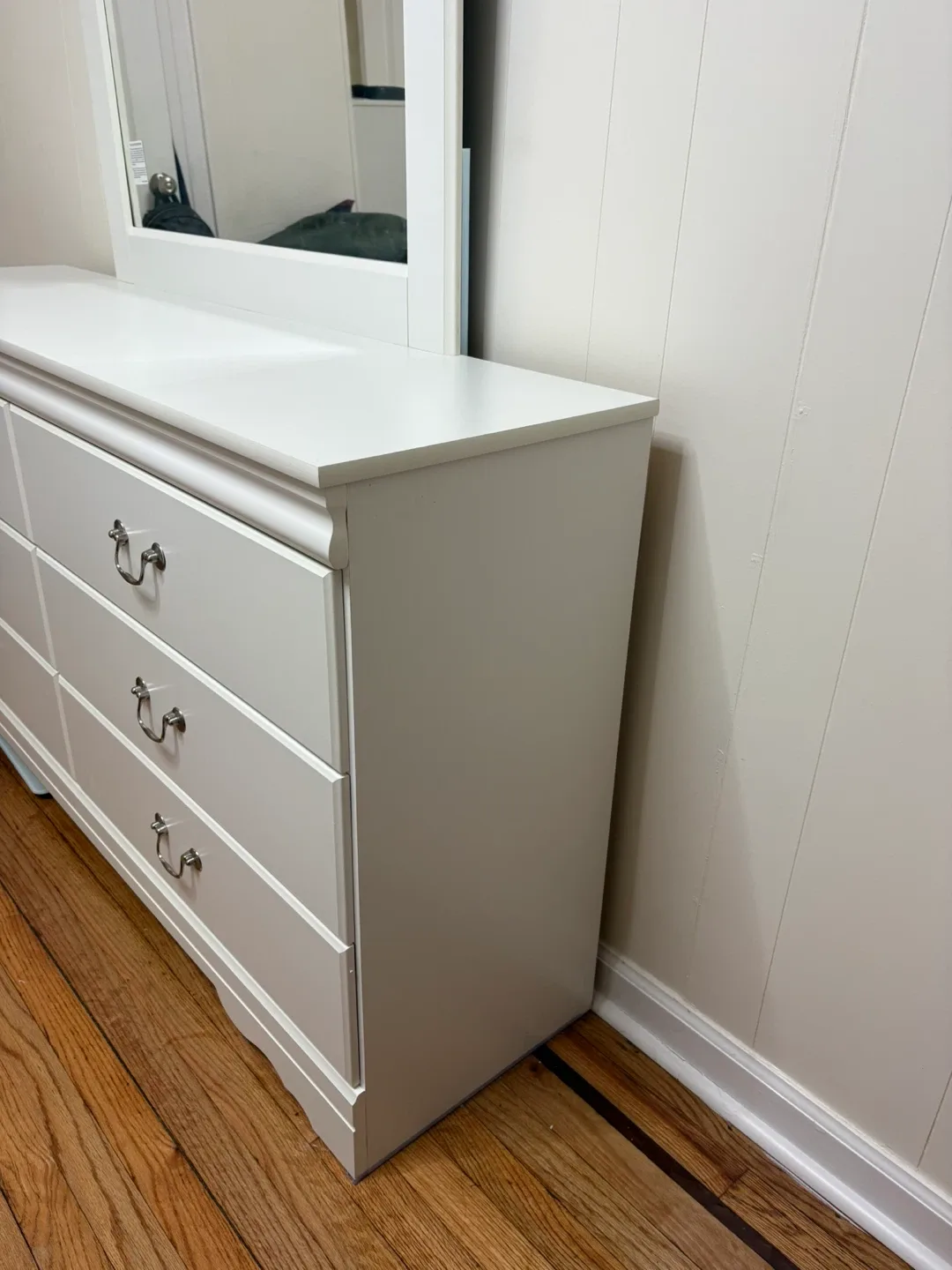 White Dresser with Mirror image indicator(2)