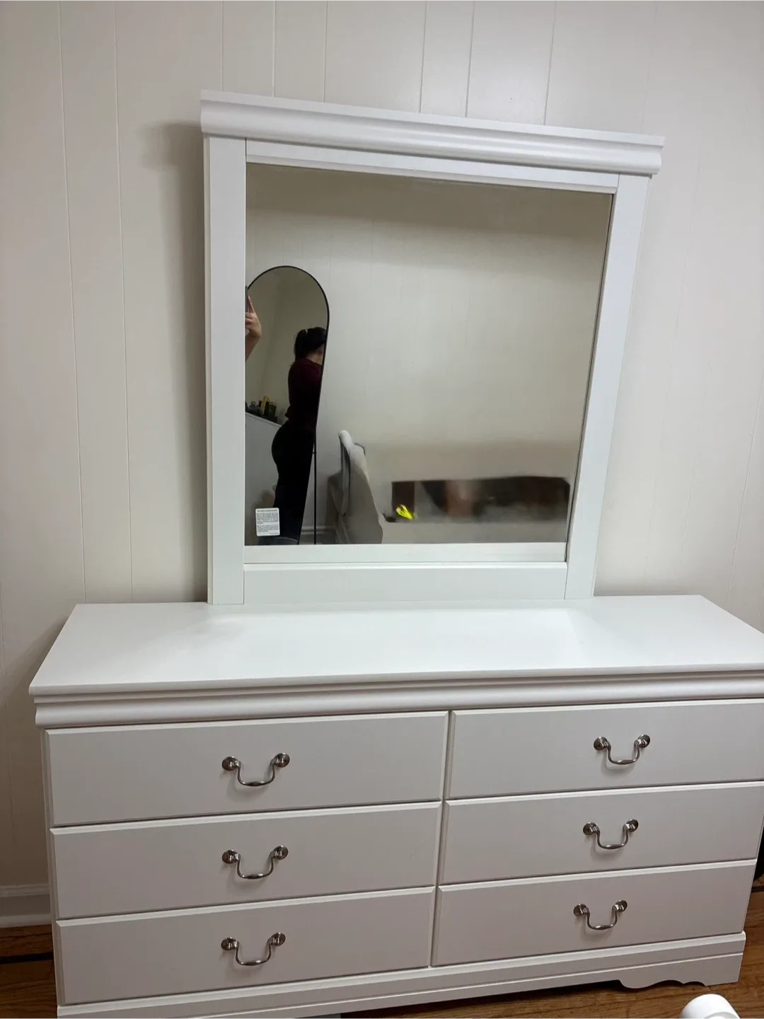White Dresser with Mirror image indicator(3)