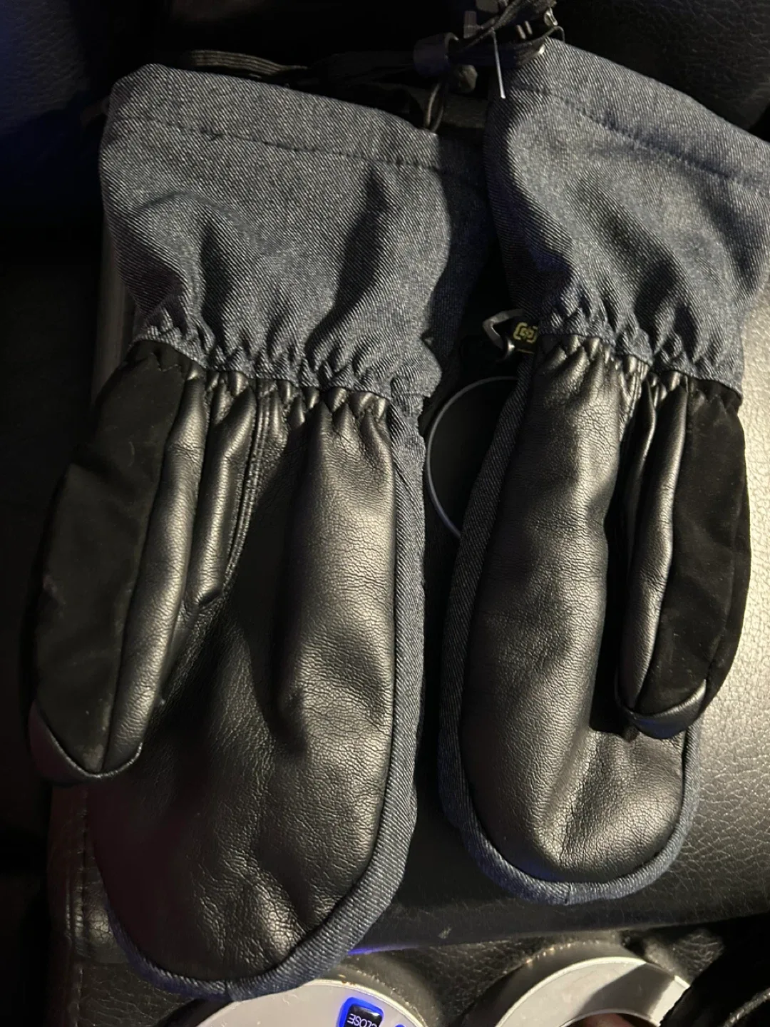 Burton Mittens kids x l image indicator(2)