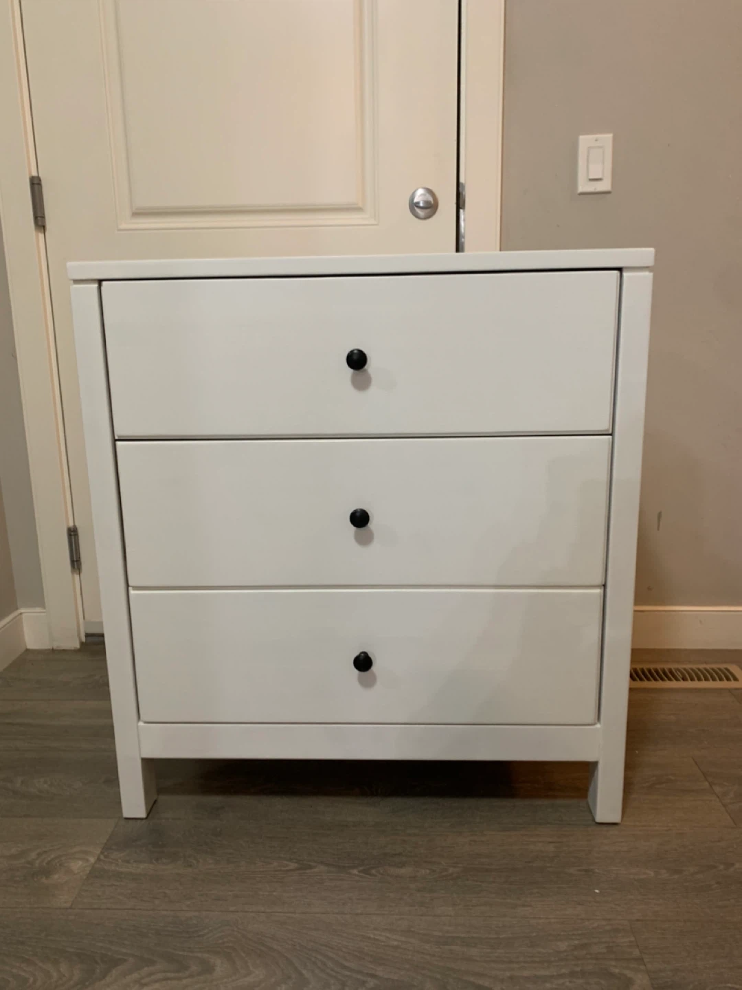 White 3-Drawer Dresser