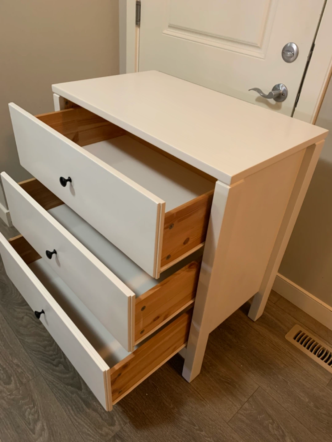 White 3-Drawer Dresser - photo 5