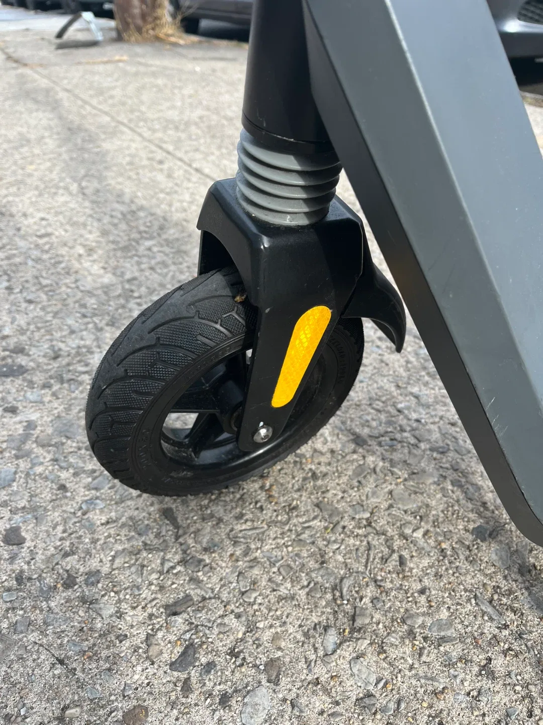 OKAI Neon Lite Electric Scooter - Gray image indicator(2)
