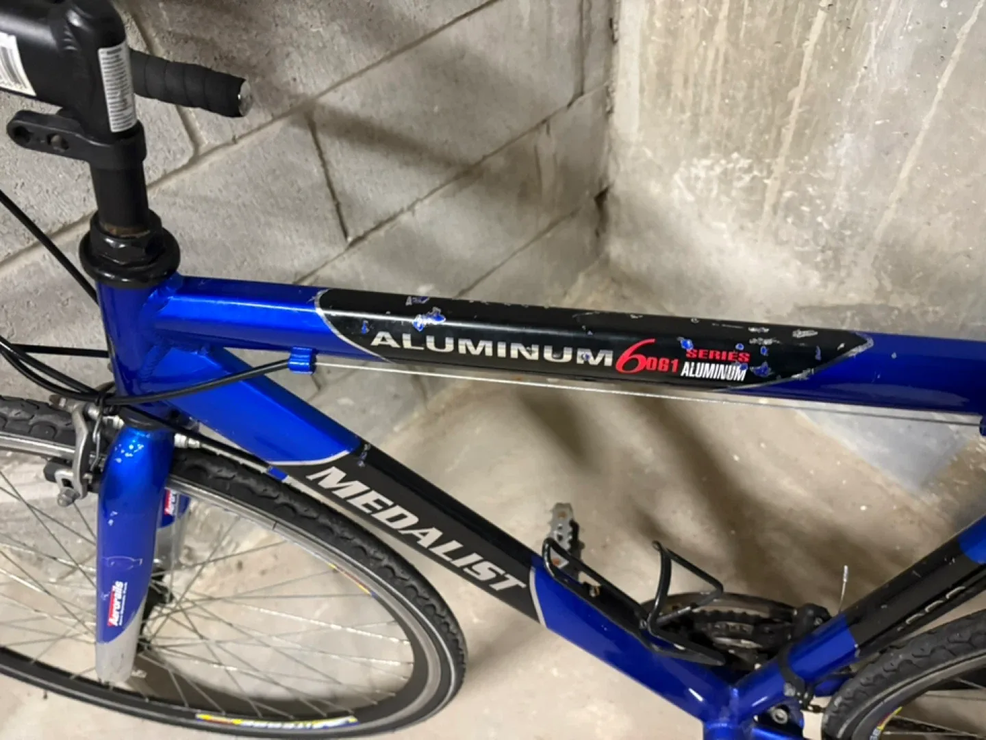 Medalist Aluminum 6061 Series Road Bike image indicator(4)