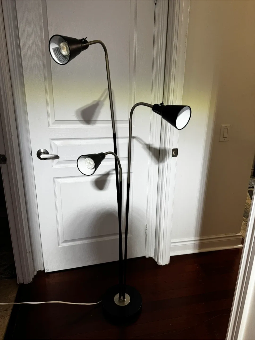 IKEA Kvart Floor Lamp - Black image indicator(3)