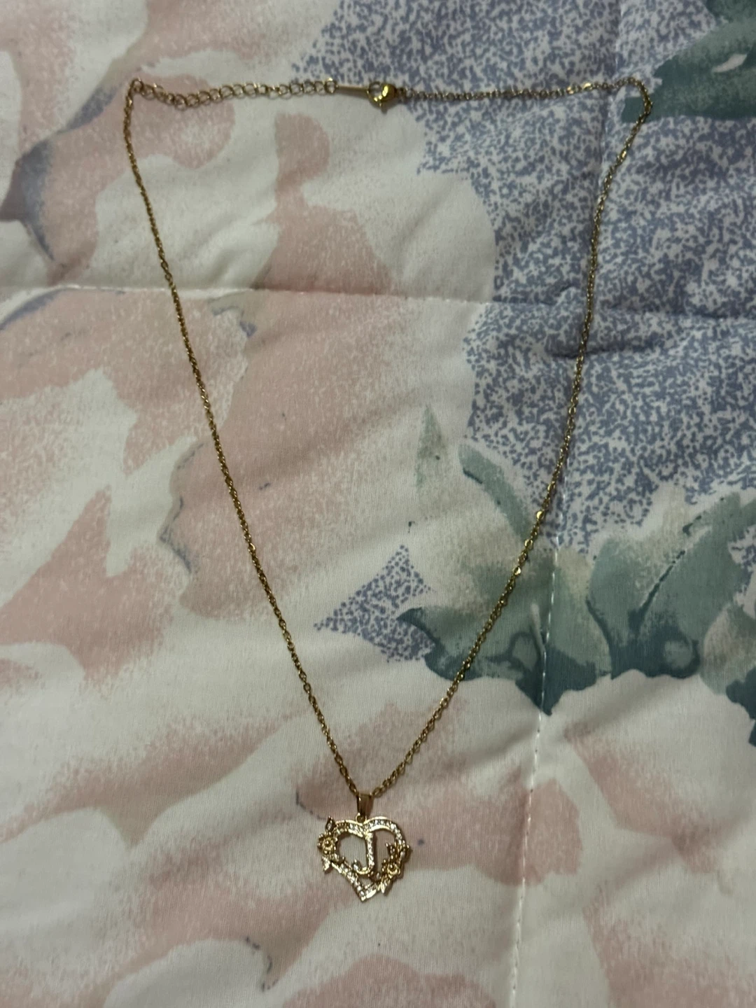 Gold Heart 'J' Initial Necklace - photo 2