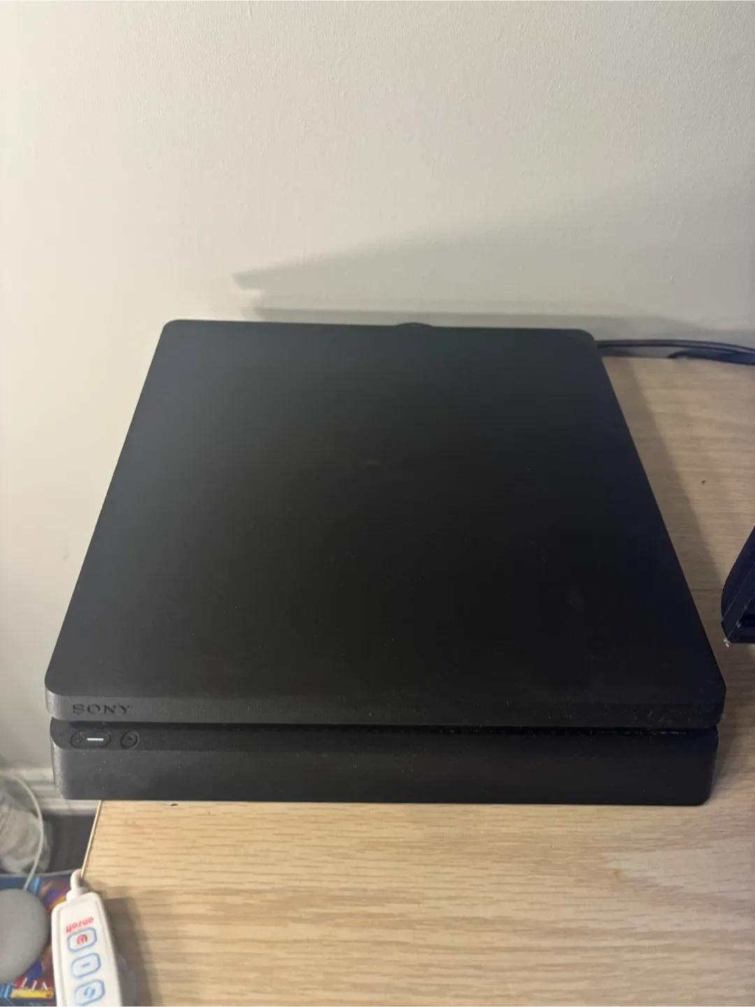 PS4 Slim 1TB image indicator(3)